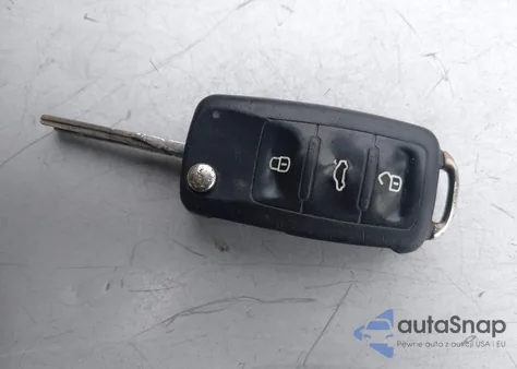 2013 Volkswagen Passat 2.5L Se из США, поврежденный, VIN 1VWBP7A3XDC084366